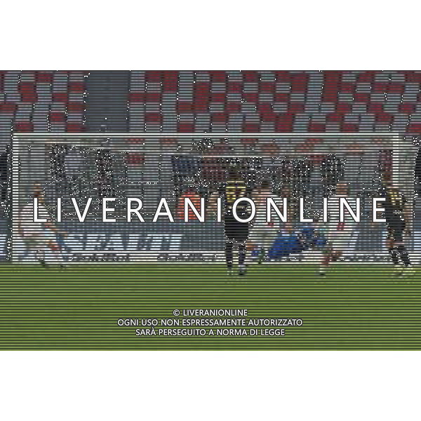 TVEM Filip Stankovic of Sampdoria penalty saved during the Italian Serie B match between SSC Bari vs Sampdoria on March 16, 2024 at the San Nicola stadium in Bari, Italy. Photo by Emmanuele Mastrodonato/agenzia Aldo Liverani sas/ AGENZIA ALDO LIVERANI SAS