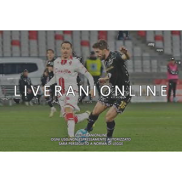 TVEM Fabio Borini of Sampdoria in action against Raffaele Maiello of SSC Bari during the Italian Serie B match between SSC Bari vs Sampdoria on March 16, 2024 at the San Nicola stadium in Bari, Italy. Photo by Emmanuele Mastrodonato/agenzia Aldo Liverani sas/ AGENZIA ALDO LIVERANI SAS