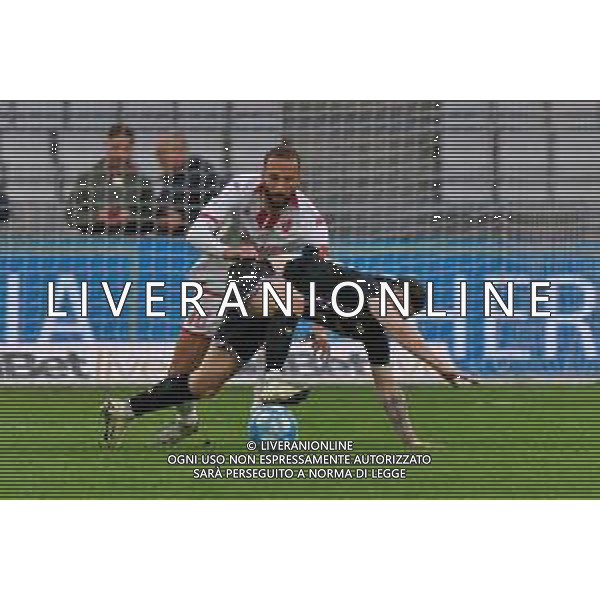 TVEM Emmanuele Matino of SSC Bari in action against Agustin Álvarez of Sampdoria during the Italian Serie B match between SSC Bari vs Sampdoria on March 16, 2024 at the San Nicola stadium in Bari, Italy. Photo by Emmanuele Mastrodonato/agenzia Aldo Liverani sas / AGENZIA ALDO LIVERANI SAS