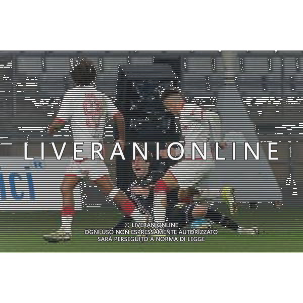 TVEM Leonardo Benedetti of Sampdoria in action against Marco Nasti of SSC Bari during the Italian Serie B match between SSC Bari vs Sampdoria on March 16, 2024 at the San Nicola stadium in Bari, Italy. Photo by Emmanuele Mastrodonato/agenzia Aldo Liverani sas / AGENZIA ALDO LIVERANI SAS