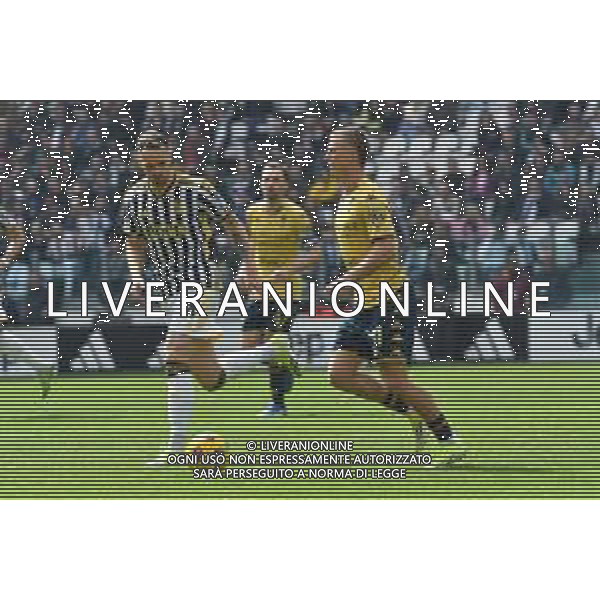 Torino 17.03.2024 Allianz Stadium @Manuela Viganti/Ag. Aldo Liverani sas Juventus vs Genoa Campionato Calcio Serie A TIM 2023/2024 29a giornata Nella foto: GUDMUNDSSON ALBERT-GATTI FEDERICO ©Viganti / AGENZIA ALDO LIVERANI SAS