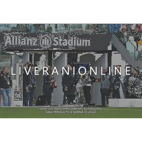 Torino 17.03.2024 Allianz Stadium @Manuela Viganti/Ag. Aldo Liverani sas Juventus vs Genoa Campionato Calcio Serie A TIM 2023/2024 29a giornata Nella foto: ESPULSIONE E RABBIA DI VLAHOVIC DUSAN DOPO ESPULSIONE ©Viganti / AGENZIA ALDO LIVERANI SAS