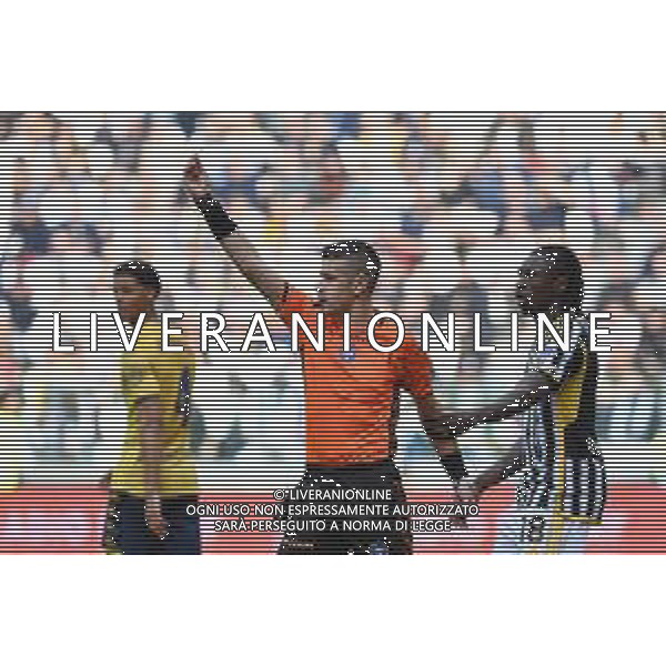 Torino 17.03.2024 Allianz Stadium @Manuela Viganti/Ag. Aldo Liverani sas Juventus vs Genoa Campionato Calcio Serie A TIM 2023/2024 29a giornata Nella foto: ARBITRO antonio giua e moise kean ©Viganti / AGENZIA ALDO LIVERANI SAS