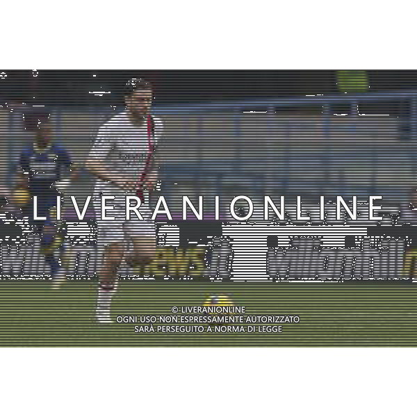 Davide Calabria of AC Milan play the ball during Hellas Verona FC vs AC Milan, 29° Serie A Tim 2023-24 game at Marcantonio Bentegodi Stadium in Verona (VR), Italy, on March 17, 2024. (Photo by Davide Casentini)/ AGENZIA ALDO LIVERANI SAS