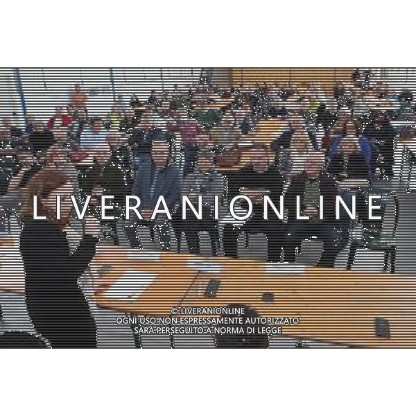 IMOLA BOCCIODROMO DI PONTICELLI 15 03 2024 ALLUVIONE: UN INCONTRO PUBBLICO PER ILLUSTRARE LE ORDINANZE PER LA RICOSTRUZIONE DELLE IMPRESE E DEGLI EDIFICI PRIVATI DANNEGGIATI NELLA FOTO BEATRICE POLI VICE PRESIDENTE DEL CIRCONDARIO IMOLESE ©SANNA/AGENZIA ALDO LIVERANI SAS