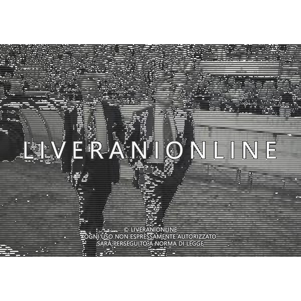 NEG-26-03-1994 MILANO-CAMPIONATO DI CALCIO SERIE A INTER-GENOA 1-3 NELLA FOTO GIAMPIERO MARINI ALLENATORE INTER CON CAMILLO CEDRATI AG ALDO LIVERANI SAS