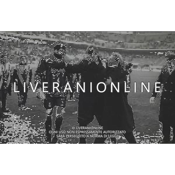 NEG-02-01-1994 MILANO CAMPIONATO DI CALCIO SERIE A INTER-ATALANTA 1-2 NELLA FOTO LITE TRA WALETR ZENGA E ANDREA VALDINOCI ALLENATORE ATALANTA AG ALDO LIVERANI SAS