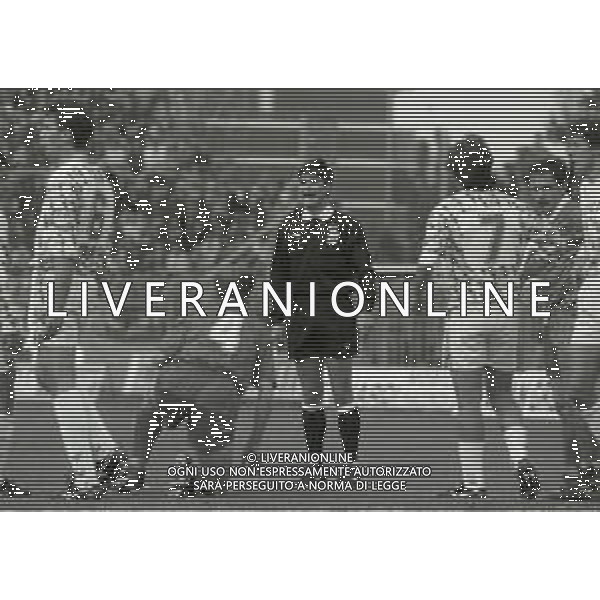NEG-10-04-1994 PIACENZA-CAMPIONATO DI CALCIO SERIE A PIACENZA-CREMONESE 1-1 NELLA FOTO ARBITRO ALFREDO TRENTALANGE AG ALDO LIVERANI SAS