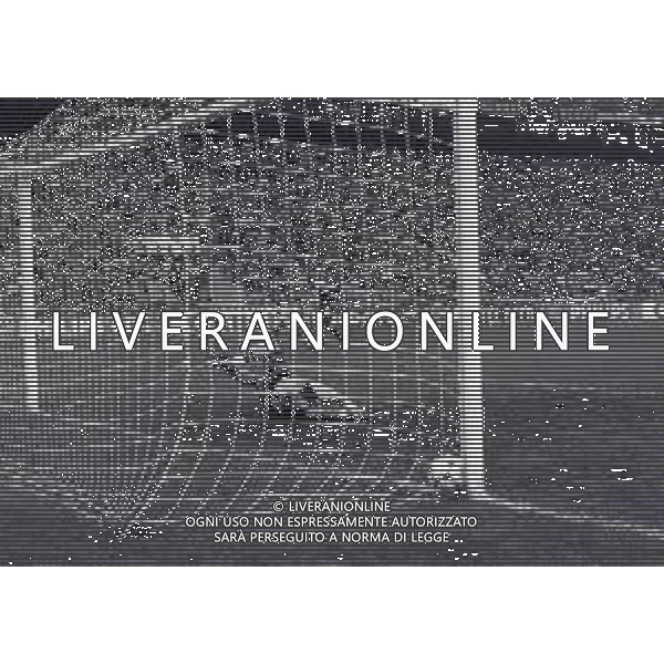 NEG-28-09-1994 MILANO CHAMPIONS LEAGUE MILAN SALISBURGO 3-0 NELLA FOTO GOAL MARCO SIMONE AG ALDO LIVERANI SAS