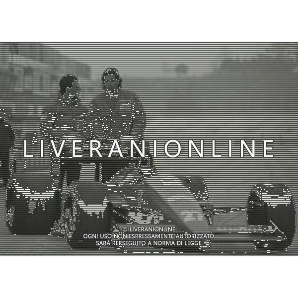 NEG-RETROSPETTIVA MICHELE ALBORETO PILOTA NELLA FOTO MICHELE ALBORETO CON GERHARD BERGER PRESENTAZIONE FERRARI ANNO 1986 AG ALDO LIVERANI SAS  