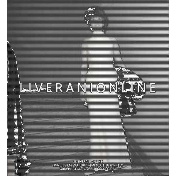 NEG-RETROSPETTIVA IVA ZANICCHI CANTANTE NELLA FOTO IVA ZANICCHI NELL\'ANNO 1966 A SANREMO AG ALDO LIVERANI SAS  