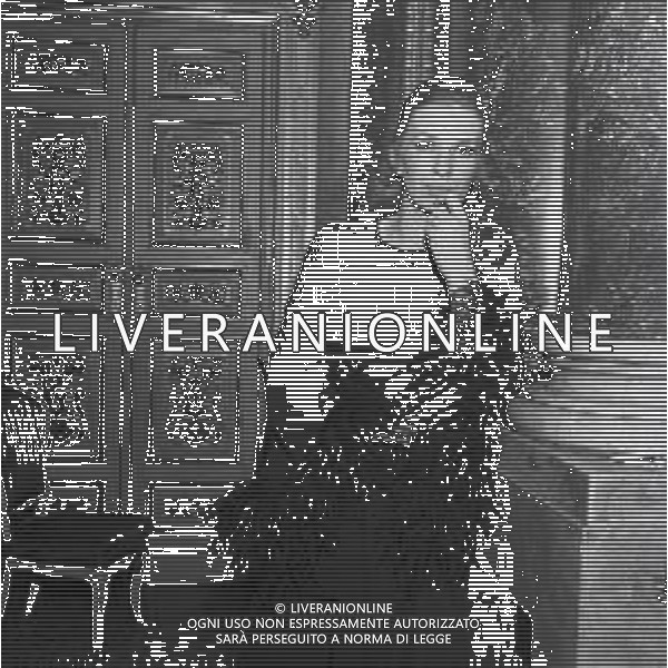 RETROSPETTIVA IVA ZANICCHI CANTANTE NELLA FOTO IVA ZANICCHI NELL\'ANNO 1970 A MILANO AL CIRCOLO DELLA STAMPA AG ALDO LIVERANI SAS 