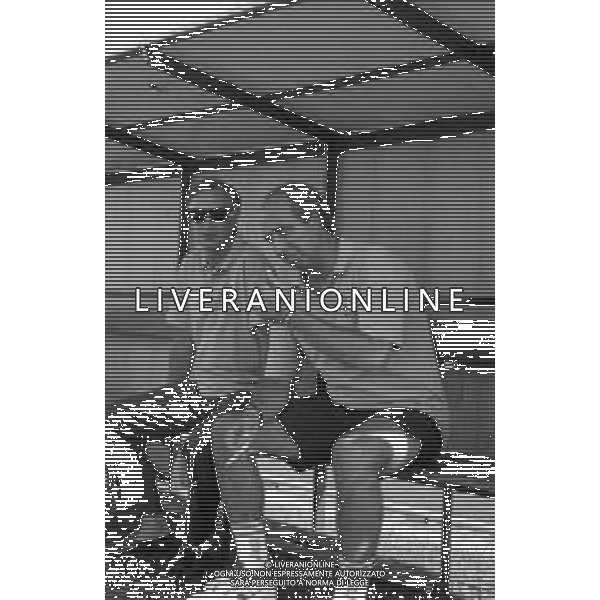 Neg- RETROSPETTIVA GIAN PIERO VENTURA ALLENATORE NELLA FOTO ALLENATORE LECCE CALCIO NELL\'ANNO 1995-1996 AG ALDO LIVERANI SAS