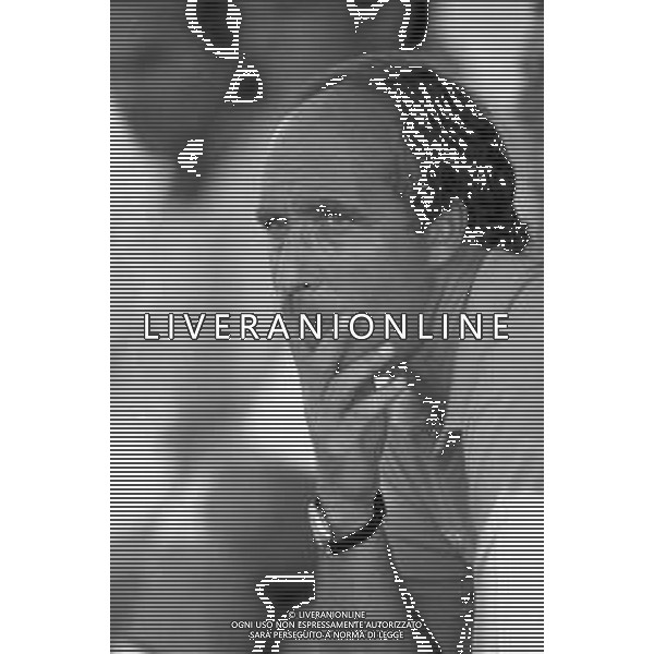 Neg- RETROSPETTIVA GIAN PIERO VENTURA ALLENATORE NELLA FOTO ALLENATORE LECCE CALCIO NELL\'ANNO 1995-1996 AG ALDO LIVERANI SAS