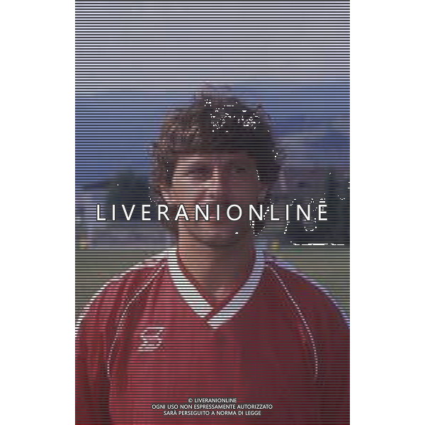DIAP-RETROSPETTIVA GIORGIO MAGNOCAVALLO CALCIATORE NELLA FOTO GIORGIO MAGNOCAVALLO CON LA MAGLIA PIACENZA CALCIO AG ALDO LIVERANI SAS