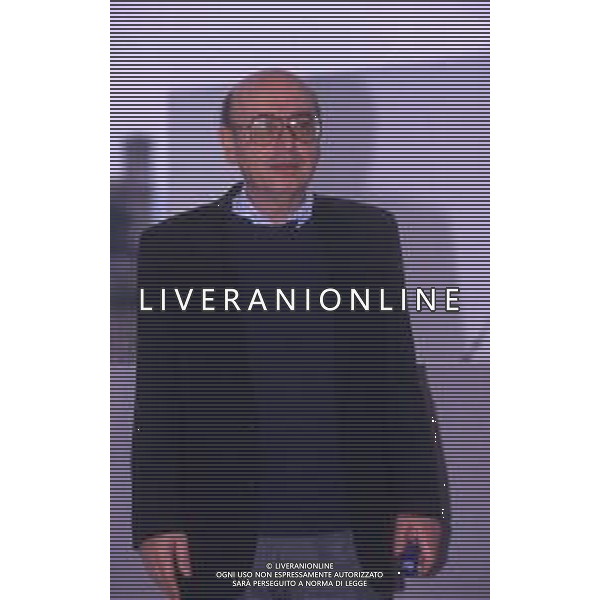 DIAP- RETROSPETTIVA THEO ANGELOPOULOS REGISTA -SCENEGGIATORE E PRODUTTORE CINEMATOGRAFICO NELLA FOTO THEO ANGELOPOULOS NELL\'ANNO 1998 A CANNES AG ALDO LIVERANI SAS  