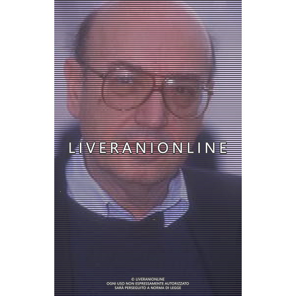 DIAP- RETROSPETTIVA THEO ANGELOPOULOS REGISTA -SCENEGGIATORE E PRODUTTORE CINEMATOGRAFICO NELLA FOTO THEO ANGELOPOULOS NELL\'ANNO 1998 A CANNES AG ALDO LIVERANI SAS  
