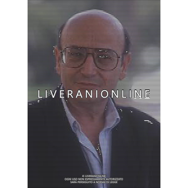 DIAP- RETROSPETTIVA THEO ANGELOPOULOS REGISTA -SCENEGGIATORE E PRODUTTORE CINEMATOGRAFICO NELLA FOTO THEO ANGELOPOULOS NELL\'ANNO 1998 A CANNES AG ALDO LIVERANI SAS  