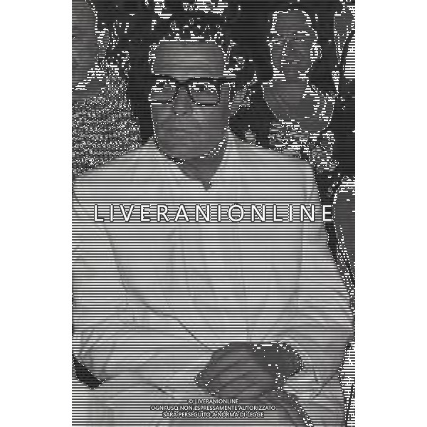 NEG-RETROSPETTIVA MARCELLO MASTROIANNI ATTORE NELLA FOTO MARCELLO MASTROIANNI ALLA BUSSOLA DI VIAREGGIO NELL\'ANNO 1980 AG ALDO LIVERANI SAS