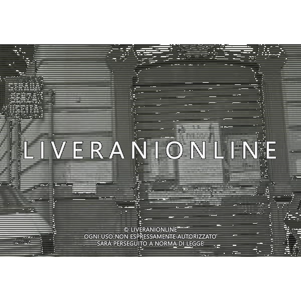 NEG-1978 MILANO CENTRO SOCIALE MACONDO VIA CASTEFIDARDO E SAN MARCO CHIUSO DALLA POLIZIA NELL\'ANNO 1978 AG ALDO LIVERAMNI SAS