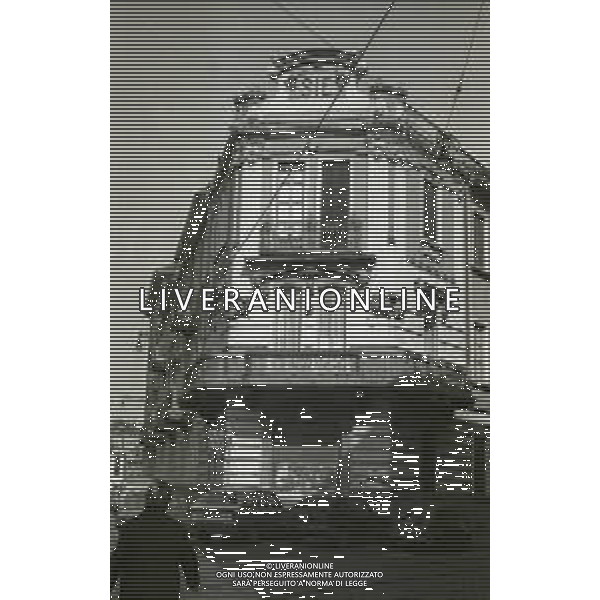 NEG-1978 MILANO CENTRO SOCIALE MACONDO VIA CASTEFIDARDO E SAN MARCO CHIUSO DALLA POLIZIA NELL\'ANNO 1978 AG ALDO LIVERAMNI SAS