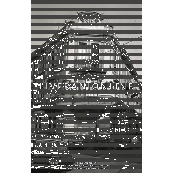 NEG-1978 MILANO CENTRO SOCIALE MACONDO VIA CASTEFIDARDO E SAN MARCO CHIUSO DALLA POLIZIA NELL\'ANNO 1978 AG ALDO LIVERAMNI SAS