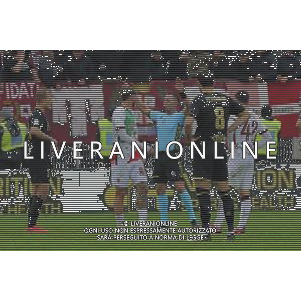 VENEZIA - REGGIANA CAMPIONATO CALCIO SERIE B 01.04.2024 NELLA FOTO L\'ARBITRO DAVIDE DI MARCO DOPO IL VAR ASSEGNA IL GOL DI JOEL POHJANPALO © AGENZIA ALDO LIVERANI SAS
