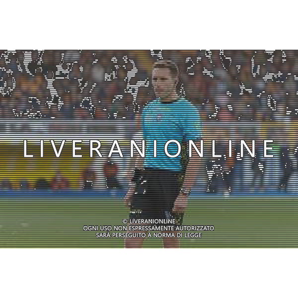 TVEM the referee Matteo Marcenaro of Genova during the Italian soccer Serie A match US Lecce vs AS Roma on April 1, 2024 at Via del Mare Stadium in Lecce, Italy. Photo Emmanuele Mastrodonato/agenzia Liverani