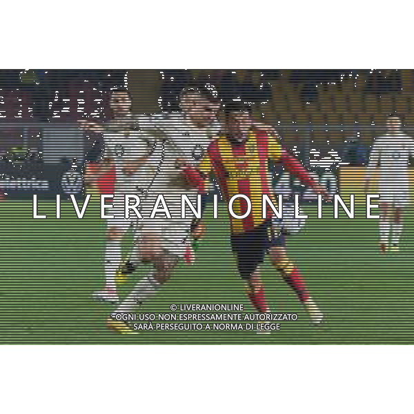 TVEM Nicola Sansone of US Lecce in action against Gianluca Mancini of AS Roma during the Italian soccer Serie A match US Lecce vs AS Roma on April 1, 2024 at Via del Mare Stadium in Lecce, Italy. Photo Emmanuele Mastrodonato/agenzia Liverani