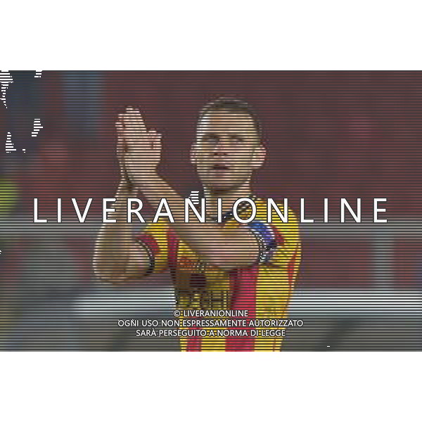 TVEM Alexis Blin of US Lecce greet the fans during the Italian soccer Serie A match US Lecce vs AS Roma on April 1, 2024 at Via del Mare Stadium in Lecce, Italy. Photo Emmanuele Mastrodonato/agenzia Liverani