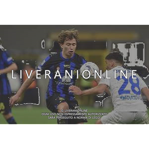 Inter vs Empoli nella foto Nicolo\' Barella (Inter) e Nicolo\' Cambiaghi (Empoli) Milano 01-04-2024 Stadio Giuseppe Meazza - San Siro Campionato Serie A TIM - 30a giornata foto Roberto Garavaglia/Agenzia Aldo Liverani sas/ AGENZIA ALDO LIVERANI SAS