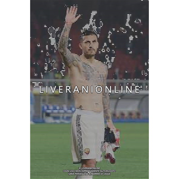 TVEM Leandro Paredes of AS Roma greet the fans during the Italian soccer Serie A match US Lecce vs AS Roma on April 1, 2024 at Via del Mare Stadium in Lecce, Italy. Photo Emmanuele Mastrodonato/agenzia Liverani/ AGENZIA ALDO LIVERANI SAS