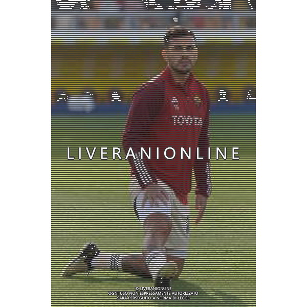 TVEM Leandro Paredes of AS Roma warms up during the Italian soccer Serie A match US Lecce vs AS Roma on April 1, 2024 at Via del Mare Stadium in Lecce, Italy. Photo Emmanuele Mastrodonato/agenzia Liverani / AGENZIA ALDO LIVERANI SAS