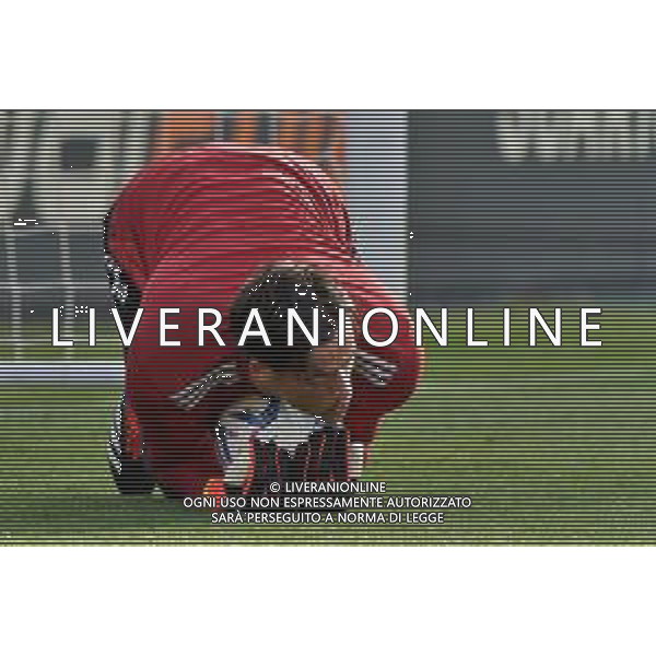 TVEM Mile Svilar of AS Roma warms up during the Italian soccer Serie A match US Lecce vs AS Roma on April 1, 2024 at Via del Mare Stadium in Lecce, Italy. Photo Emmanuele Mastrodonato/agenzia Liverani / AGENZIA ALDO LIVERANI SAS