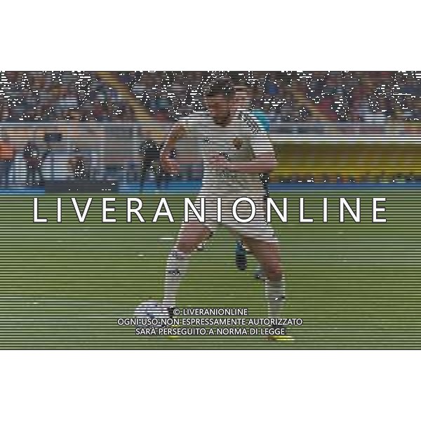 TVEM Bryan Cristante of AS Roma during the Italian soccer Serie A match US Lecce vs AS Roma on April 1, 2024 at Via del Mare Stadium in Lecce, Italy. Photo Emmanuele Mastrodonato/agenzia Liverani / AGENZIA ALDO LIVERANI SAS