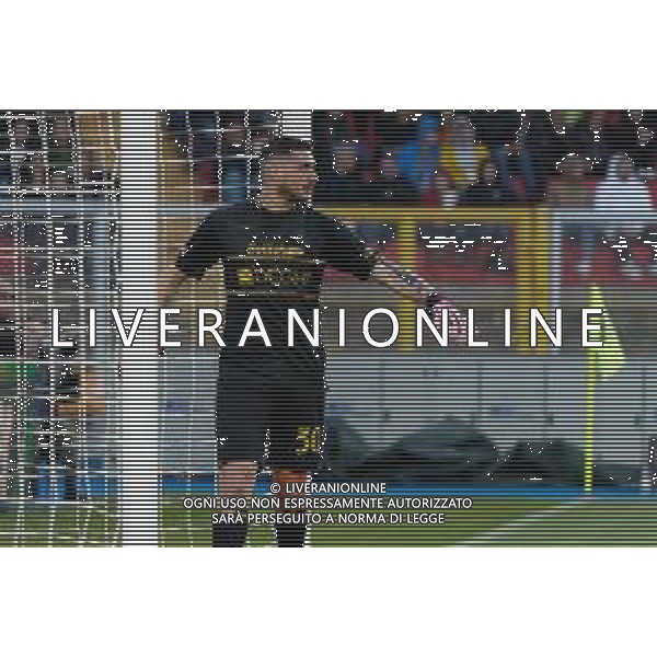 TVEM Wladimiro Falcone of US Lecce during the Italian soccer Serie A match US Lecce vs AS Roma on April 1, 2024 at Via del Mare Stadium in Lecce, Italy. Photo Emmanuele Mastrodonato/agenzia Liverani / AGENZIA ALDO LIVERANI SAS