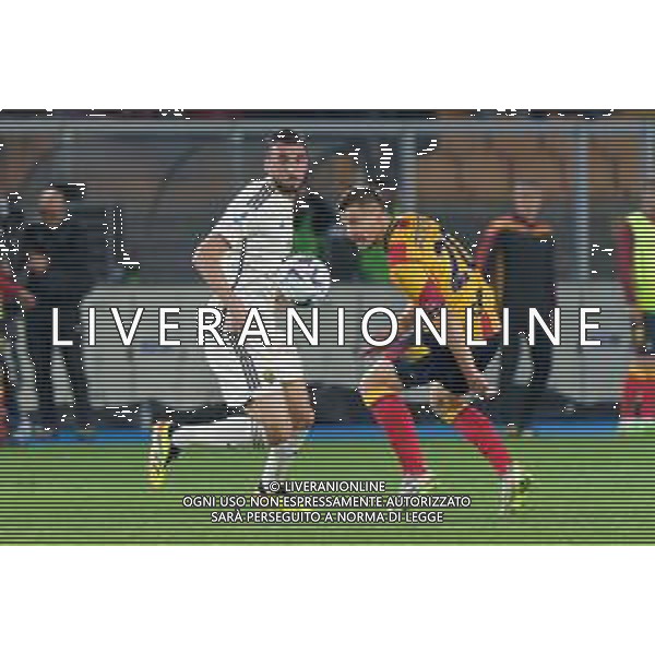 TVEM Ylber Ramadani of US Lecce and Bryan Cristante of AS Roma during the Italian soccer Serie A match US Lecce vs AS Roma on April 1, 2024 at Via del Mare Stadium in Lecce, Italy. Photo Emmanuele Mastrodonato/agenzia Liverani / AGENZIA ALDO LIVERANI SAS