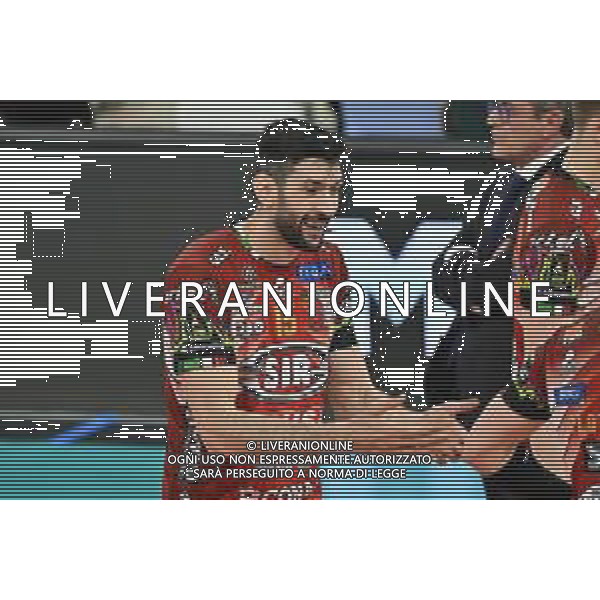 TVRG Milano vs Perugia nella foto Flavio Cesar Resende Gualberto (Volley Perugia) Milano 03-04-2024 Allianz Cloud Palalido Allianz Powervolley Milano vs Sir Susa Vim Volley Perugia SuperLega Credem Banca - gara 2 semifinali playoff scudetto foto Roberto Garavaglia/Agenzia Aldo Liverani sas/ AGENZIA ALDO LIVERANI SAS
