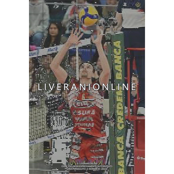 TVRG Milano vs Perugia nella foto Simone Giannelli (Volley Perugia) Milano 03-04-2024 Allianz Cloud Palalido Allianz Powervolley Milano vs Sir Susa Vim Volley Perugia SuperLega Credem Banca - gara 2 semifinali playoff scudetto foto Roberto Garavaglia/Agenzia Aldo Liverani sas/ AGENZIA ALDO LIVERANI SAS
