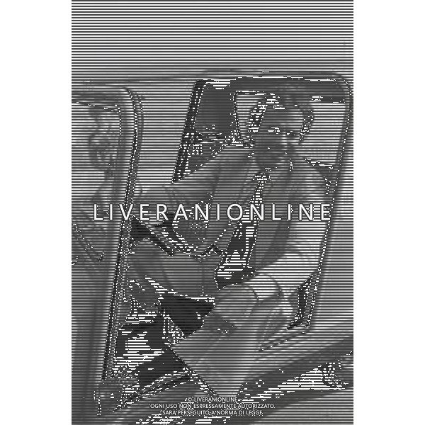 NEG-RETROSPETTIVA JULIO IGLESIAS CANTANTE NELLA FOTO JULIO IGLESIAS A CANNES NELL\'ANNO 1979 AG ALDO LIVERANI SAS 