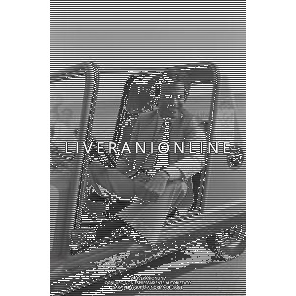 NEG-RETROSPETTIVA JULIO IGLESIAS CANTANTE NELLA FOTO JULIO IGLESIAS A CANNES NELL\'ANNO 1979 AG ALDO LIVERANI SAS 