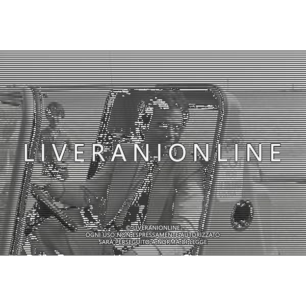 NEG-RETROSPETTIVA JULIO IGLESIAS CANTANTE NELLA FOTO JULIO IGLESIAS A CANNES NELL\'ANNO 1979 AG ALDO LIVERANI SAS 