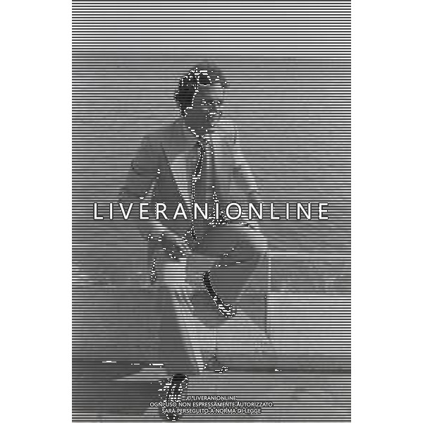 NEG-RETROSPETTIVA JULIO IGLESIAS CANTANTE NELLA FOTO JULIO IGLESIAS A CANNES NELL\'ANNO 1979 AG ALDO LIVERANI SAS 