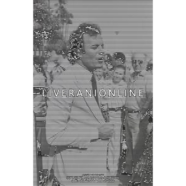 NEG-RETROSPETTIVA JULIO IGLESIAS CANTANTE NELLA FOTO JULIO IGLESIAS A CANNES NELL\'ANNO 1979 AG ALDO LIVERANI SAS 