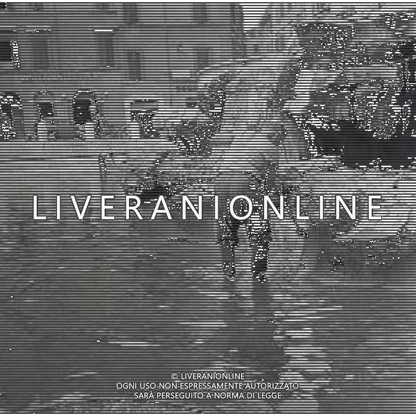 NEG-1950-1955 ROMA FONTANA DI TREVI NELLA FOTO PULIZIA DELLA FONTANA DI TREVI AG ALDO LIVERANI SAS 