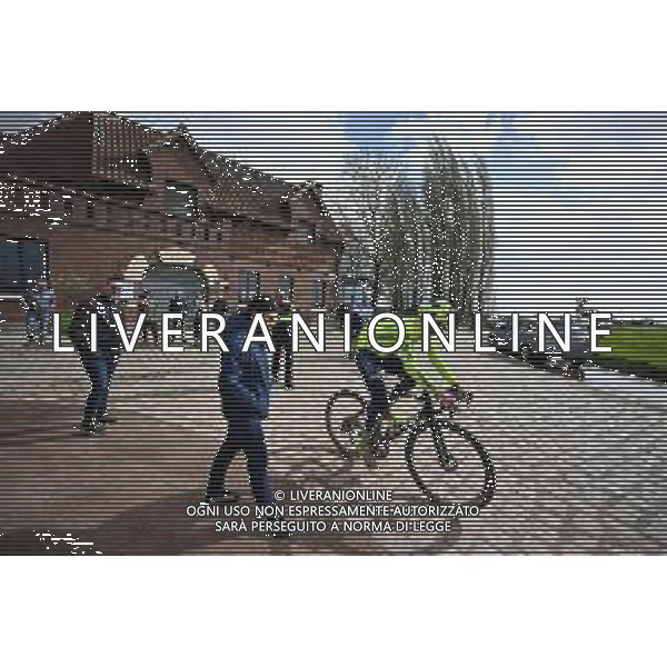 04-04-2024 Allenamento Paris - Roubaix 2024; 2024, Intermarche - Wanty; Petit, Adrien; Carrefour De L\'arbre; ©SIROTTI / AGENZIA ALDO LIVERANI SAS
