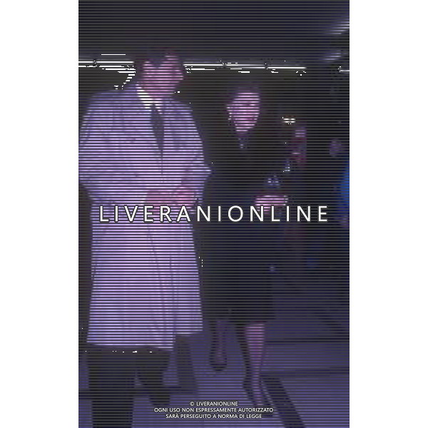 DIAP-RETROSPETTIVA ESTER WILLIAMS ATTRICE NELLA FOTO ESTER WILLIAMS CON IL MARITO EDWARD BELL NELL\'ANNO 1989 A CERNOBBIO AG ALDO LIVERANI SAS