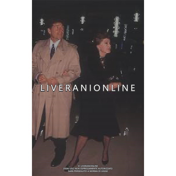 DIAP-RETROSPETTIVA ESTER WILLIAMS ATTRICE NELLA FOTO ESTER WILLIAMS CON IL MARITO EDWARD BELL NELL\'ANNO 1989 A CERNOBBIO AG ALDO LIVERANI SAS