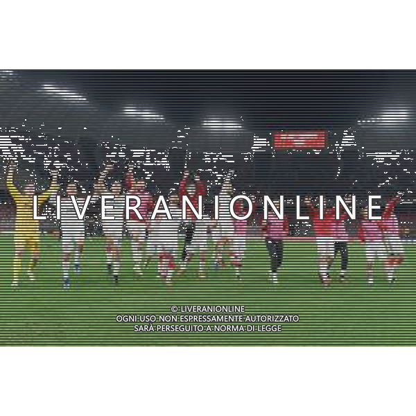 TVEM Players of US Cremonese celebrates the victory during the Italian Serie B match between SSC Bari vs US Cremonese on April 5, 2024 at the San Nicola stadium in Bari, Italy. Photo by Emmanuele Mastrodonato/agenzia Aldo Liverani sas/ AGENZIA ALDO LIVERANI SAS