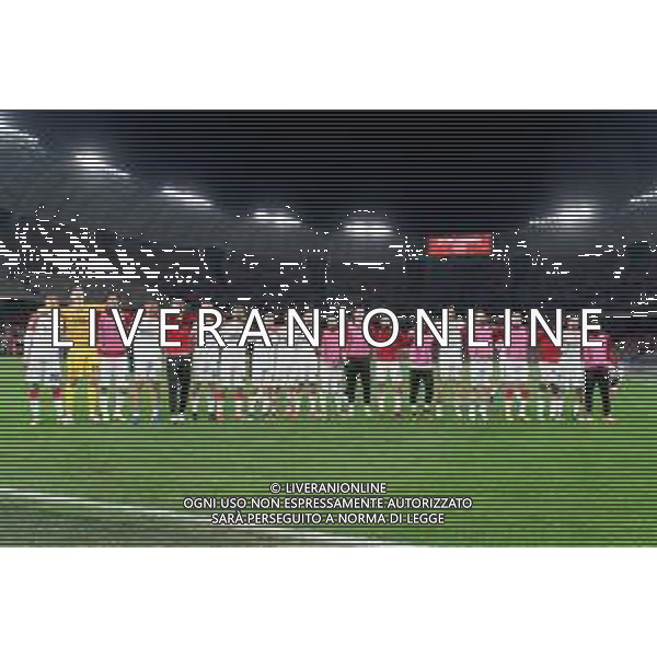 TVEM Players of US Cremonese celebrates the victory during the Italian Serie B match between SSC Bari vs US Cremonese on April 5, 2024 at the San Nicola stadium in Bari, Italy. Photo by Emmanuele Mastrodonato/agenzia Aldo Liverani sas/ AGENZIA ALDO LIVERANI SAS